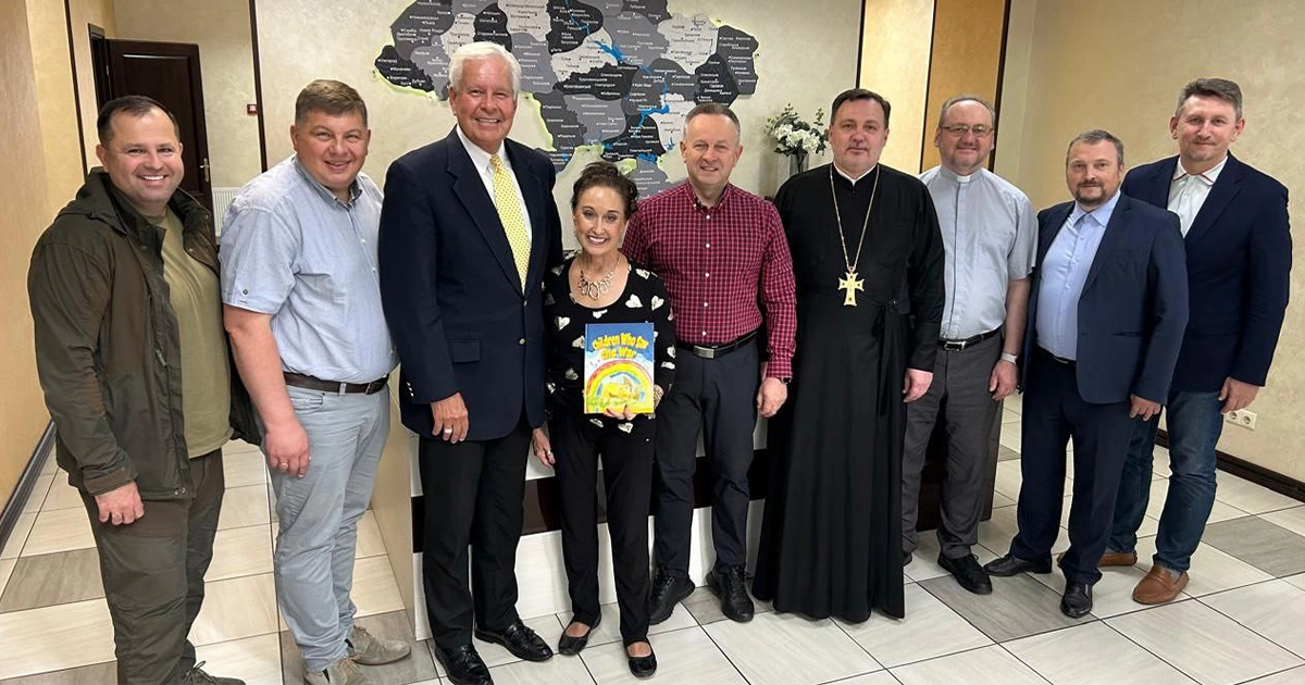 Українські релігійні лідери на зустрічі з Бобом МакЮеном в Ірпені