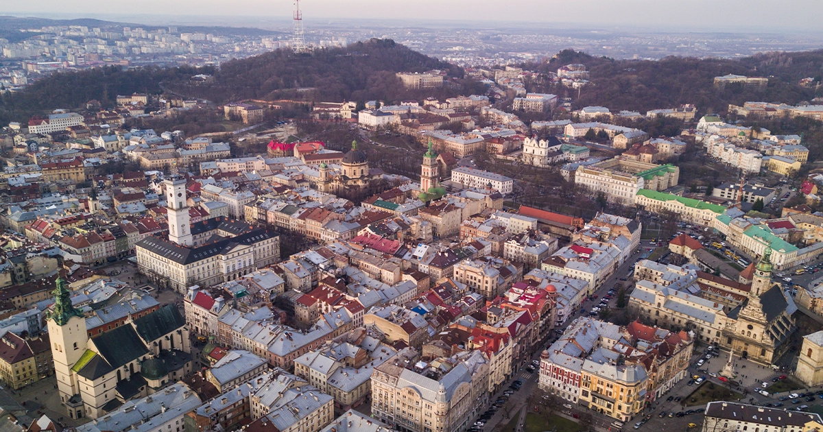Соціологічне опитування: українці довіряють ЗСУ та Церкві