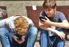 вплив думскролінгу на психічне здоров'я