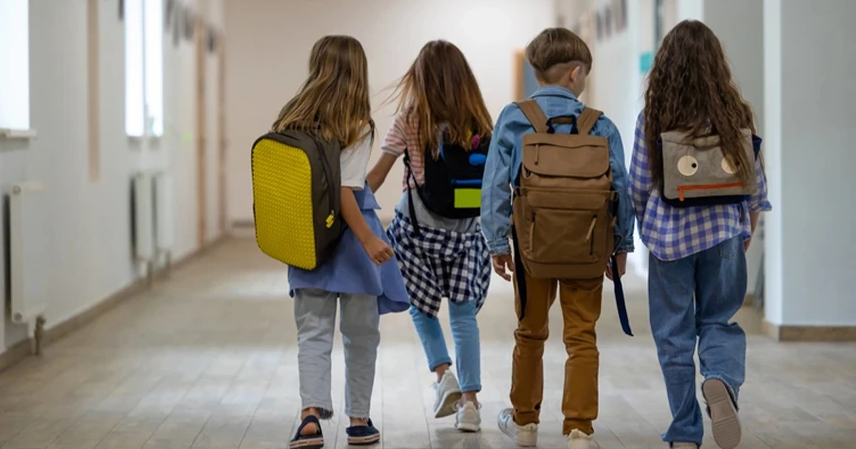 Зменшення кількості школярів в Україні через війну та еміграцію