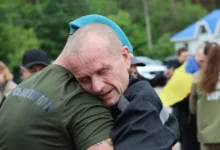 Зустріч звільнених з полону українських військових після повернення до України