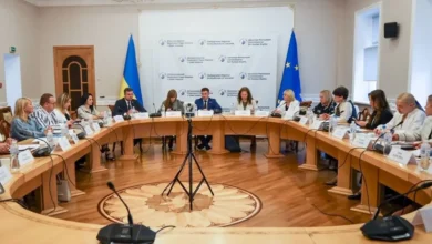 Дмитро Лубінець під час виступу на платформі щодо торгівлі людьми