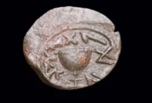 Рідкісна єврейська монета з написом «Задля викуплення Сіону», знайдена в Єрусалимі