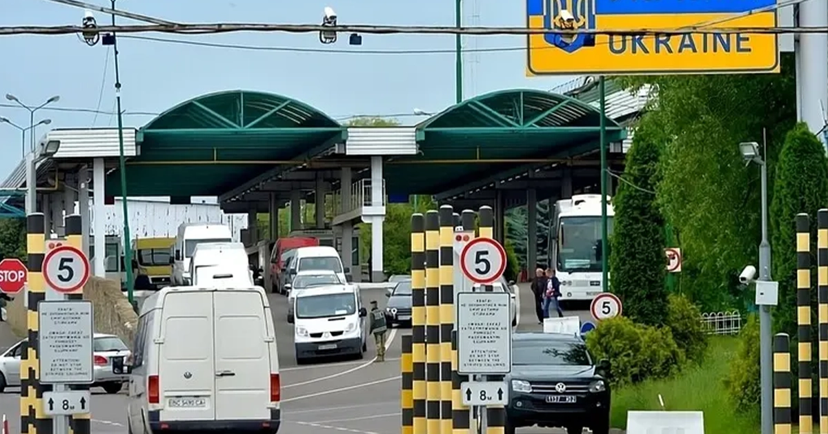 Чоловіки 18–22 років отримали дозвіл на виїзд за кордон під час воєнного стану