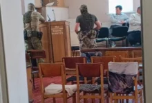 Російська поліція проводить обшук у домі молитви