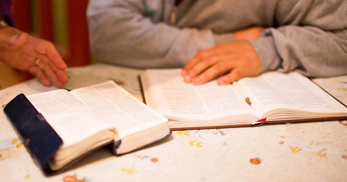 Біблію перекладають рекордними темпами: 197 мільйонів людей отримали Святе Письмо рідною мовою