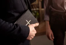 Дослідження: чому пастори залишають служіння і що допомагає їм залишатися