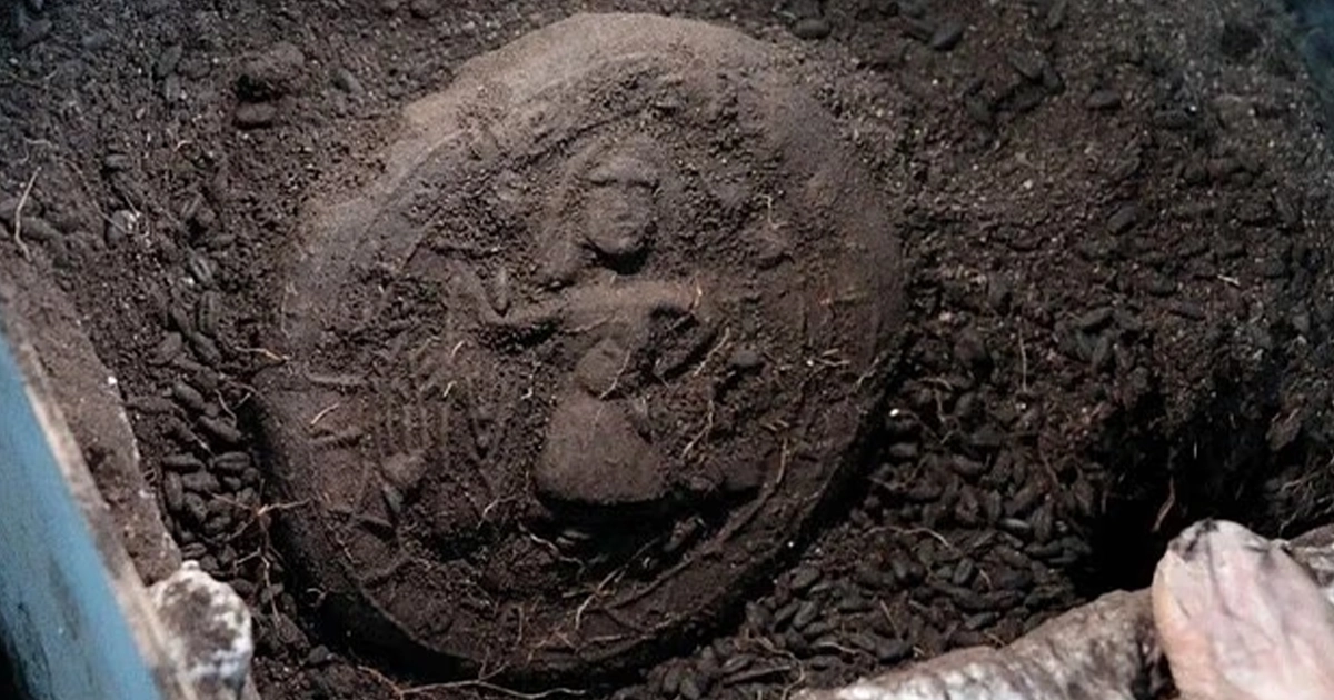 Археологи знайшли 1300-річні хліби з образом Ісуса, які підтверджують Євангеліє від Івана 6:35