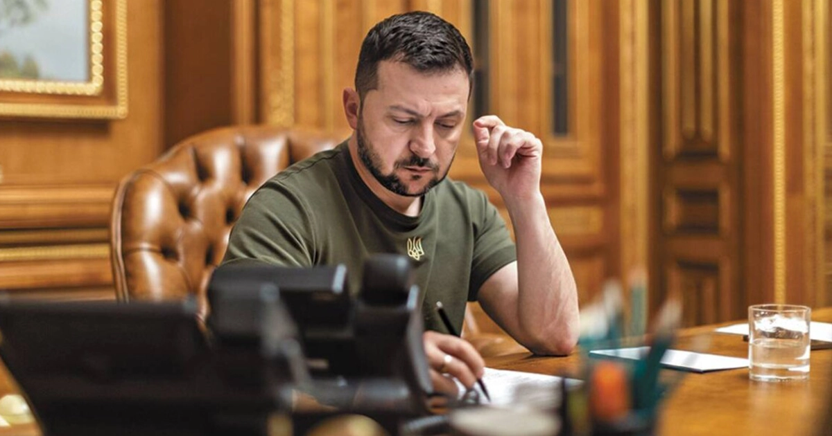 Зеленський підписав укази про продовження воєнного стану та мобілізації до лютого 2026 року