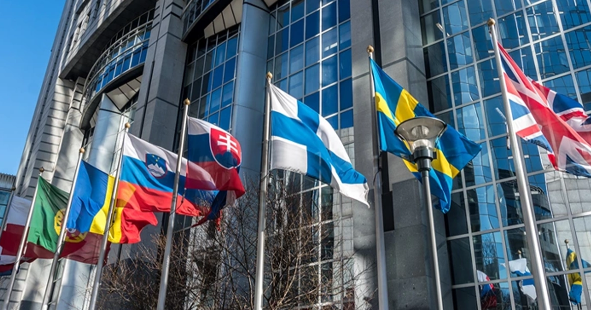 ЄС закликають заборонити сурогатне материнство після звіту ООН