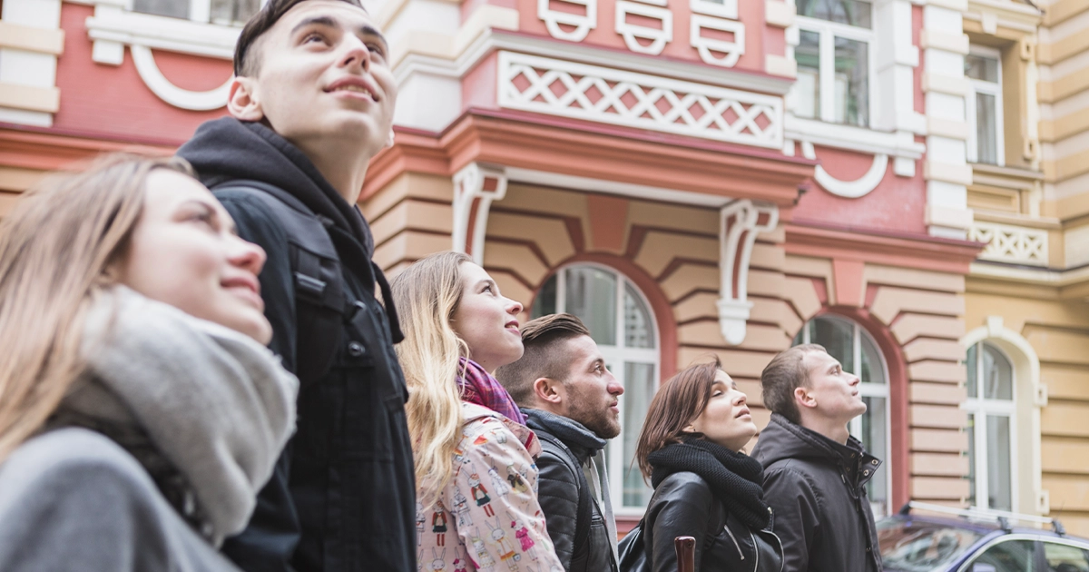 Більшість українців вважають, що країна рухається неправильно — опитування