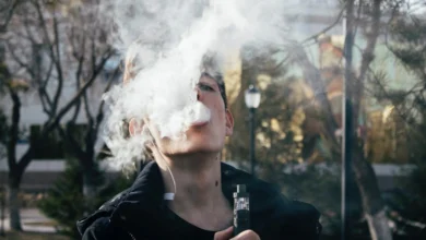 20% українських дітей вживають електронні сигарети — лікарі б’ють на сполох