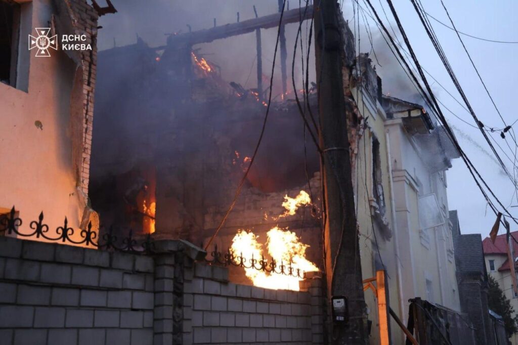 РФ випустила по Україні майже 500 дронів і 40 ракет: наслідки