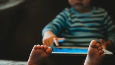 Ранній екранний час у дітей пов’язали з тривожністю — дослідження