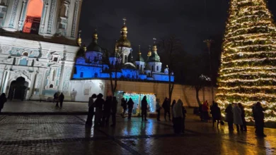 На Софійській площі в Києві встановили різдвяний вертеп