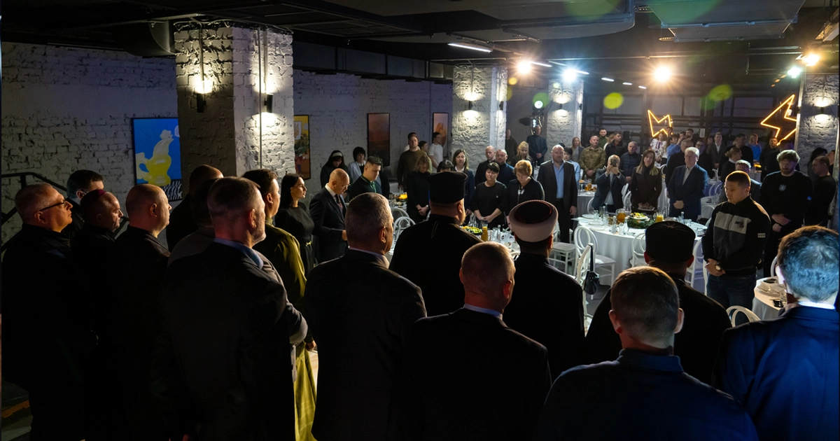 Різдвяний молитовний сніданок у Запоріжжі об’єднав військових, капеланів і духовенство в молитві за Україну та мир.