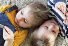 Надмірний екранний час шкодить мовленню малюків — дослідження