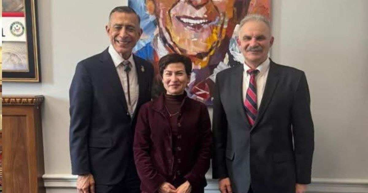 Зустріч Віктора Єленського з конгресменом Даррелом Айсою у Вашингтоні