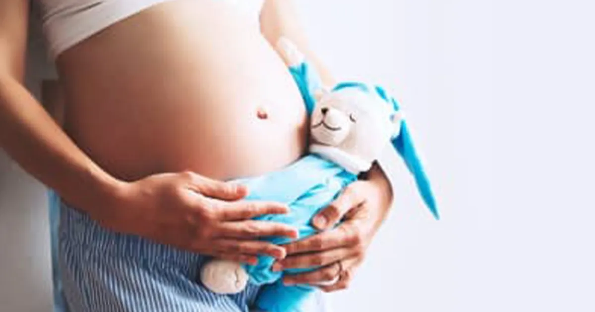 В Україні щороку вагітніють тисячі неповнолітніх — реакція християн