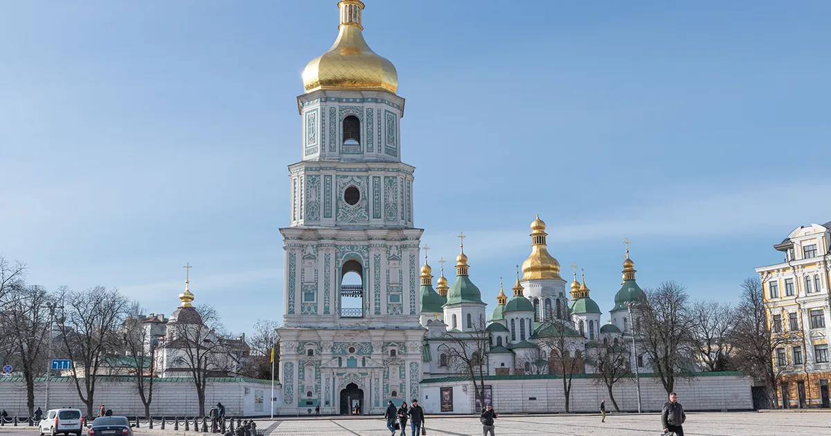 Частка православних в Україні впала до 58% — Центр Разумкова