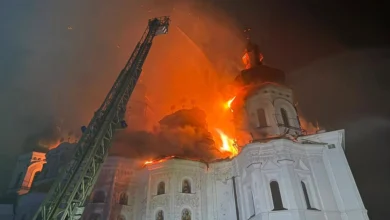 Пожежа на даху Успенського собору Києво-Печерської лаври після удару російського дрона