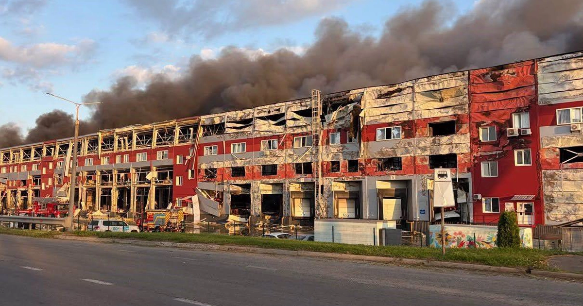 Зруйнований склад ЮНІСЕФ після російського удару.