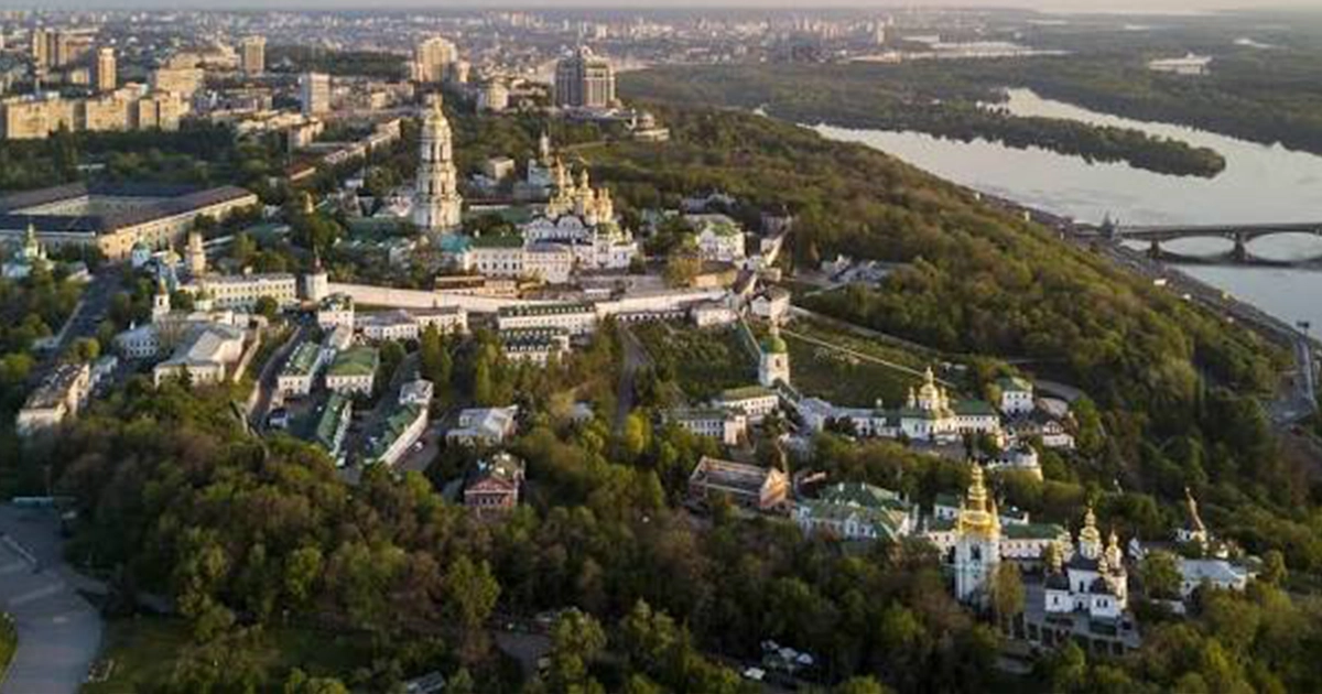 Територія Національного заповідника «Києво-Печерська лавра»,